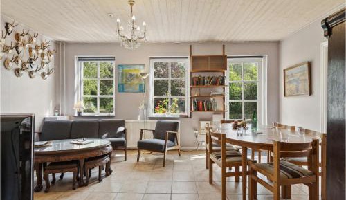 Three-Bedroom Vacation Home 