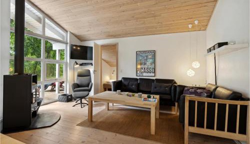Three-Bedroom Vacation Home 