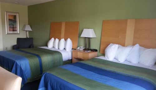 Queen Guest Room