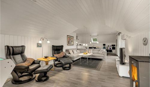 Three-Bedroom Vacation Home 