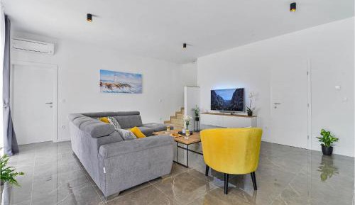 Three-Bedroom Vacation Home 