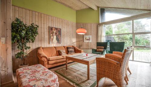 Three-Bedroom Vacation Home 
