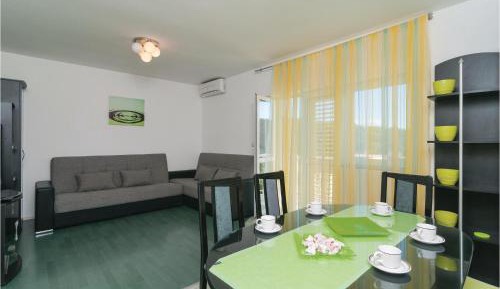 Three-Bedroom Vacation Home 