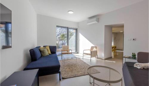 Three-Bedroom Vacation Home 