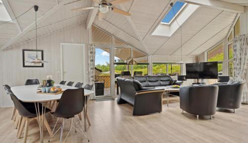 Five-Bedroom Holiday Home
