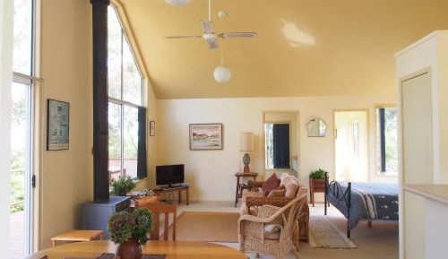 Cottage with Sea View - Eagles Nest Cottage