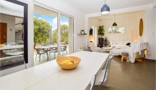 Three-Bedroom Vacation Home 