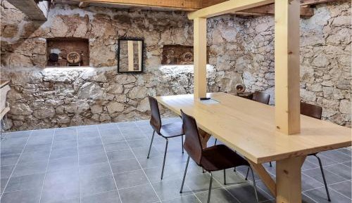 Three-Bedroom Vacation Home 