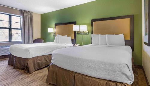 Studio with 2 Double Beds - Non-Smoking