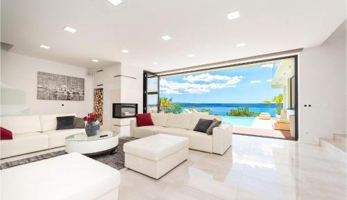 Four-Bedroom Vacation Home