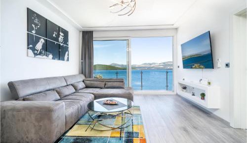 Three-Bedroom Vacation Home 