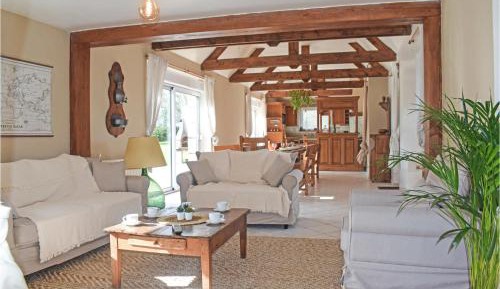 Three-Bedroom Vacation Home 