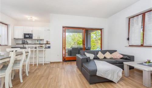 Three-Bedroom Vacation Home 