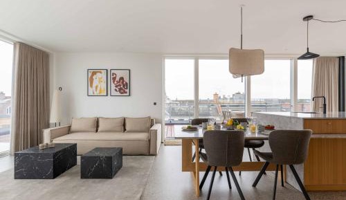 One-Bedroom Apartment with Terrace