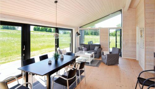 Three-Bedroom Vacation Home 