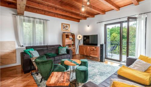 Three-Bedroom Vacation Home 
