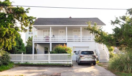 Three-Bedroom Vacation Home 