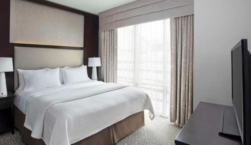 King Suite - Disability Access/Non-Smoking