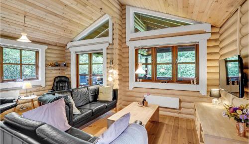 Three-Bedroom Vacation Home 