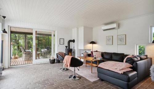 Three-Bedroom Vacation Home 