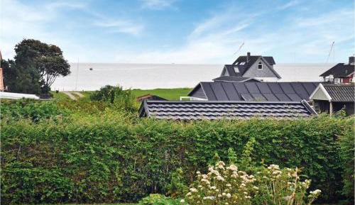 Three-Bedroom Vacation Home 