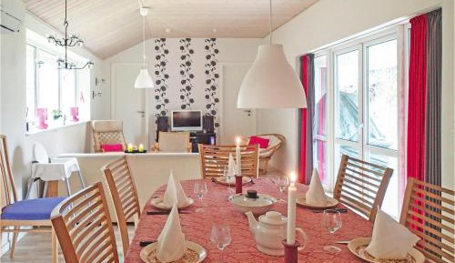 Three-Bedroom Vacation Home 