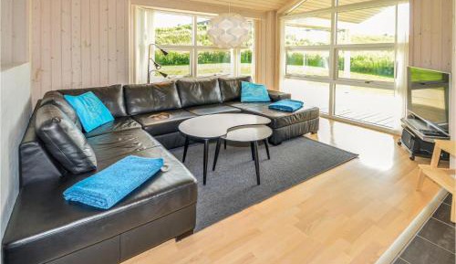 Three-Bedroom Vacation Home 