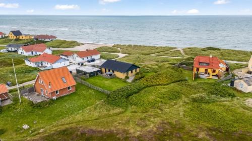 Three-Bedroom Vacation Home 