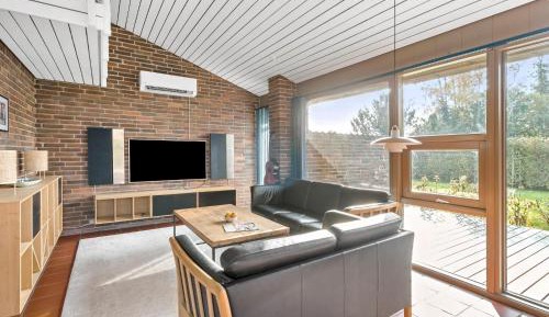 Three-Bedroom Vacation Home 
