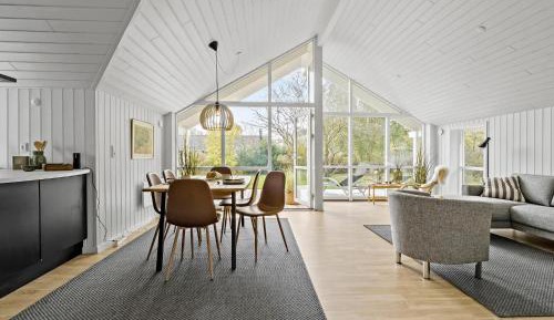 Three-Bedroom Holiday Home 