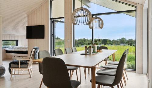 Three-Bedroom Vacation Home 