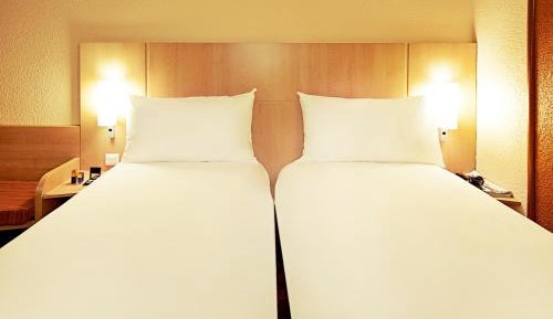 Standard Room with 2 Single Beds