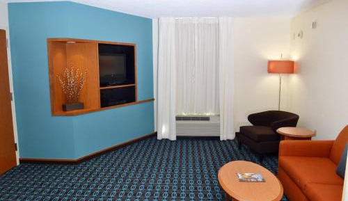 One-Bedroom King Suite with Bathtub, Transfer Shower and Sofa Bed - Mobility Access/Hearing Accessible