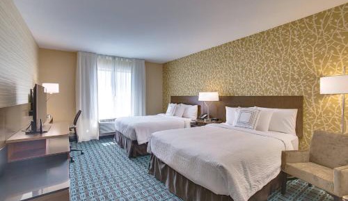 Queen Room with Two Queen Beds and Bathtub - Mobility Access