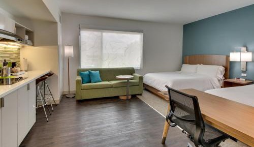 Studio with Two Queen Beds and Sofa Bed - Mobility and Hearing Accessible with Roll-in Shower