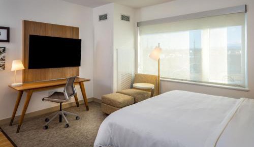 Standard King Room with Roll-In Shower - Mobility/Hearing Accessible