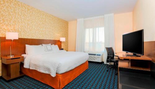 King Room with Roll-In Shower - Mobility Access/Hearing Accessible
