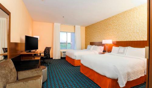 Queen Room with Two Queen Beds - Hearing Accessible