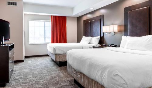 Queen Suite with Sofa Bed