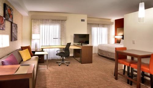 King Studio with Sofa Bed