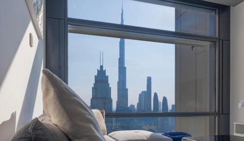 Deluxe One-Bedroom Apartment with City View