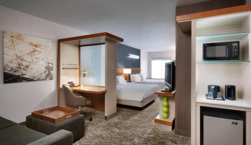 Queen Suite with Two Queen Beds, Roll-In Shower and Trundle Sofa - Mobility Access/Communication Assistance