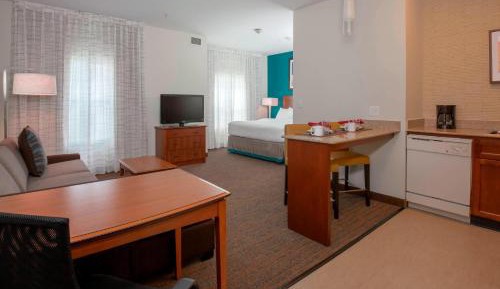 King Studio with Sofa Bed