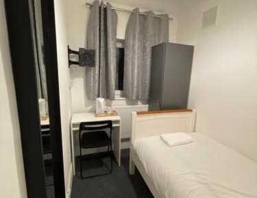Single Room with Shared Shower and Toilet