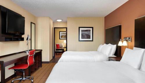 1 Bedroom Suite, 2 Queen, Sofa bed