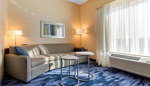 King Suite with Bathtub and Sofa Bed - Mobility Access/Hearing Accessible