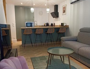 One-Bedroom Apartment