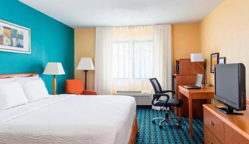 King Room with Bathtub - Mobility Access/Hearing Accessible
