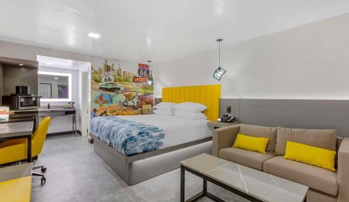 King Suite with Sofa Bed - Non-Smoking
