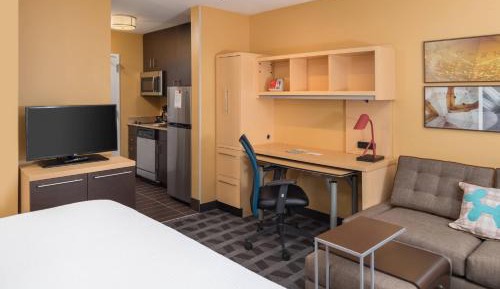 King Studio with Sofa Bed